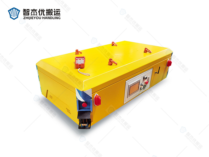 舵輪全向移動(dòng)無(wú)軌車